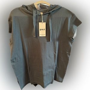 Women’s Short sleeve pullover 100%organic, blue with front pouch and hood